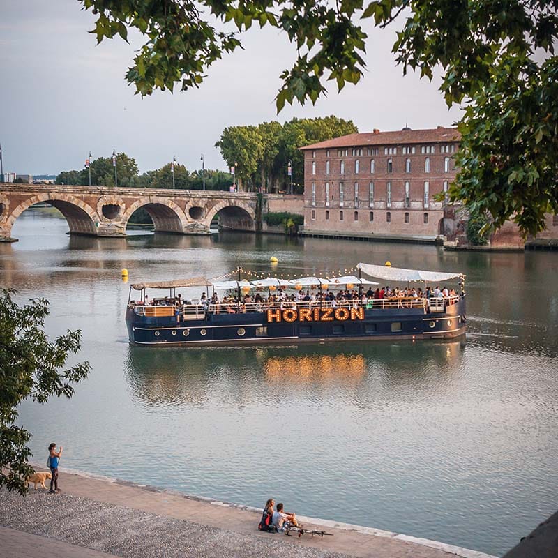 Bords de Garonne, quai de la Daurade à Toulouse