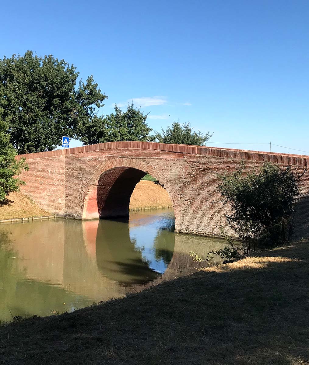 Pont sur le canal du Midi