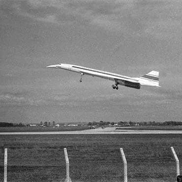 1er vol du Concorde - archives municipales - André Cros - côte 53Fi1909
