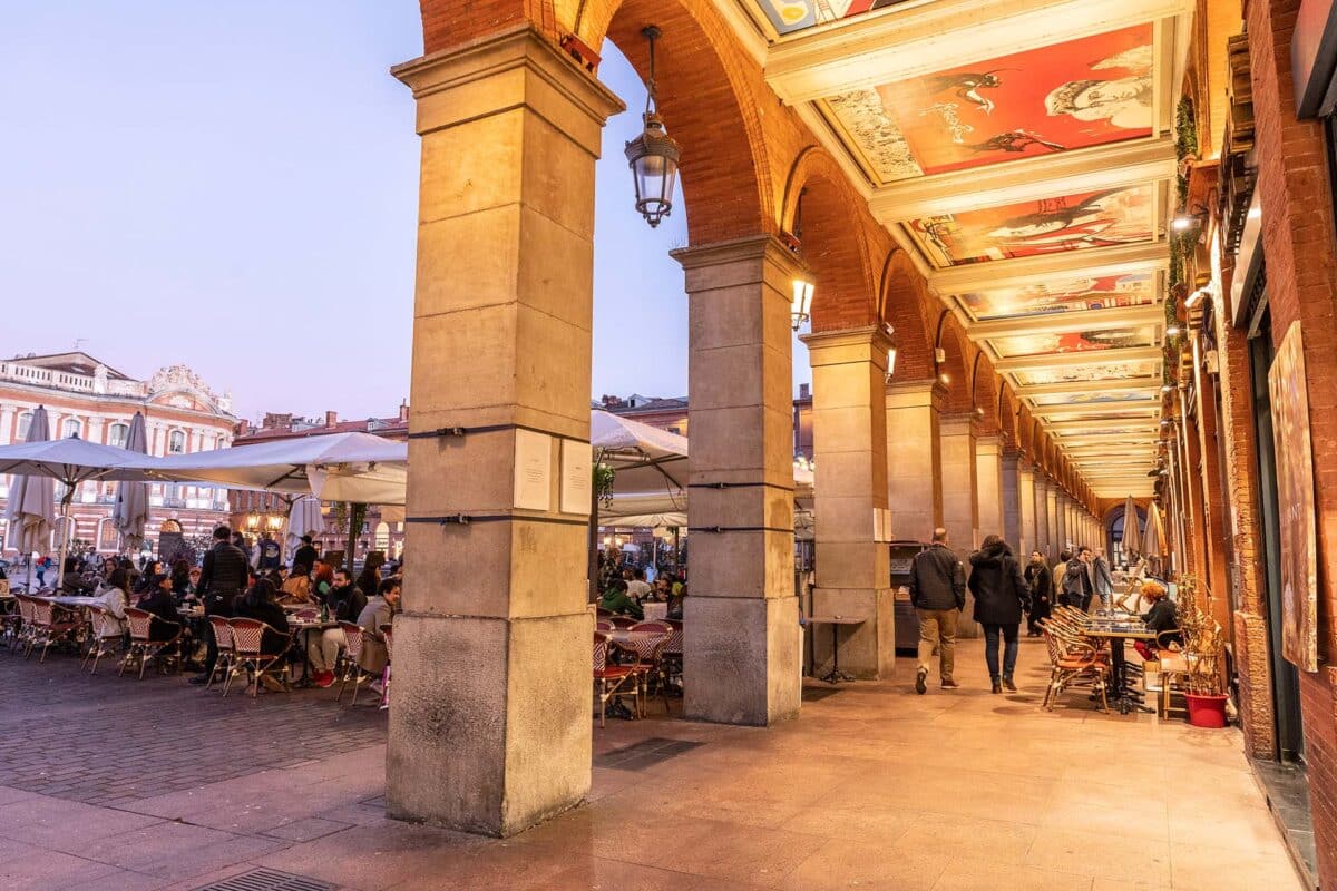 Visiter Toulouse, les arcades du Capitole