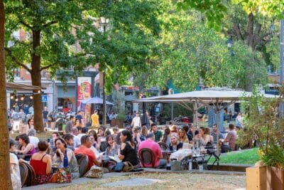Visiter Toulouse, terrasses des restaurants place Saint-Georges