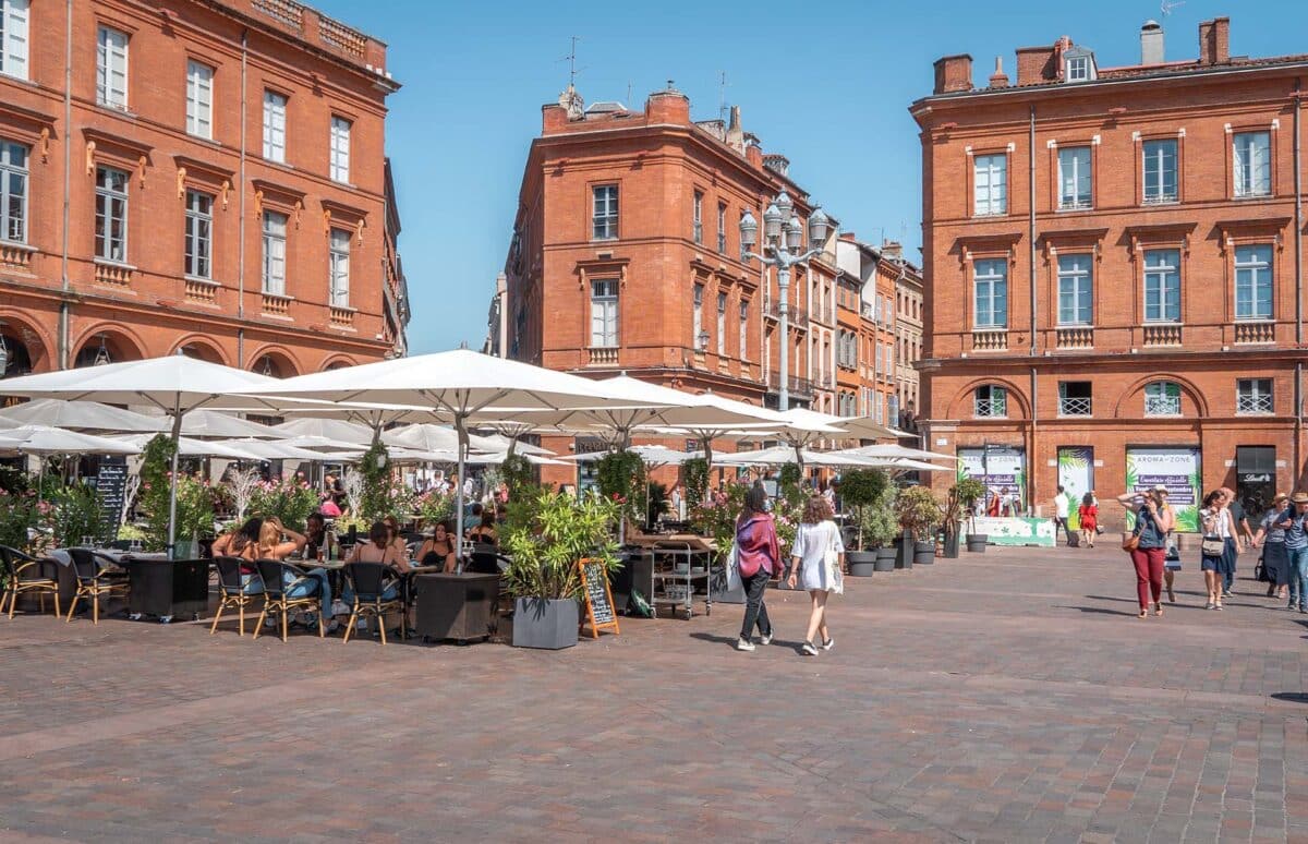 Restaurants à Toulouse, terrasses place du Capitole