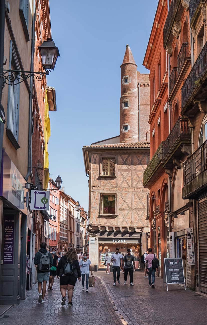La Tour de Serta, hôtel particulier