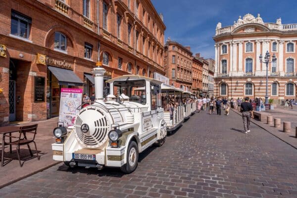 Visiter Toulouse en train touristique