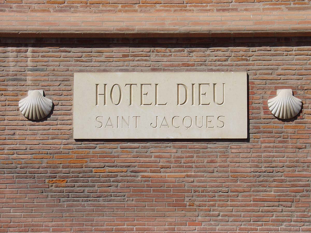 Façade de l'Hôtel-Dieu Saint-Jacques
