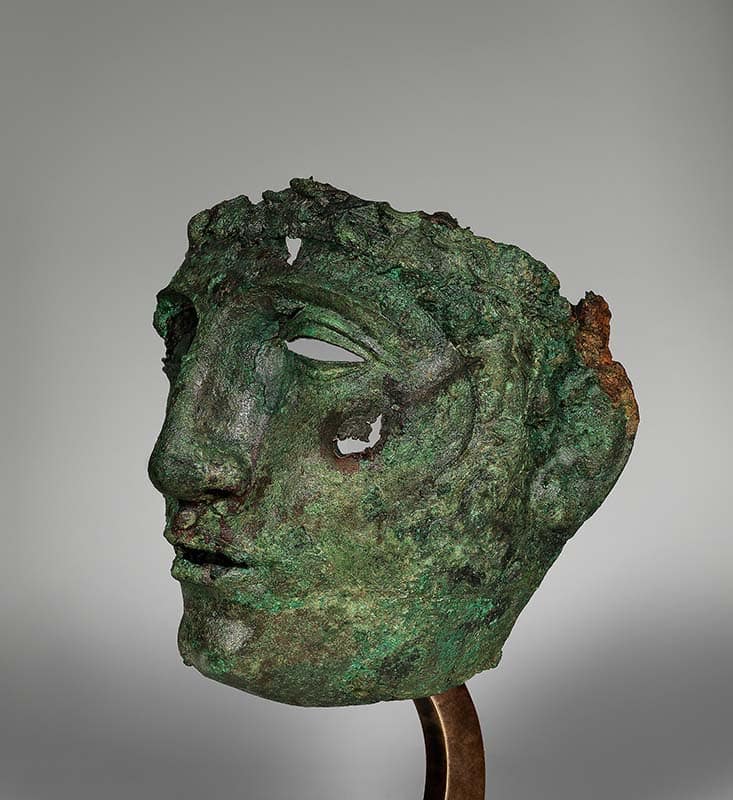 Visière à visage de cavalier © MAN / Valorie Gô