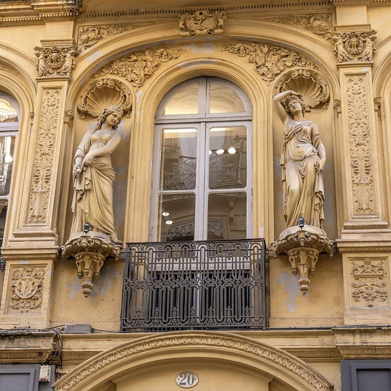 Facade Virebent